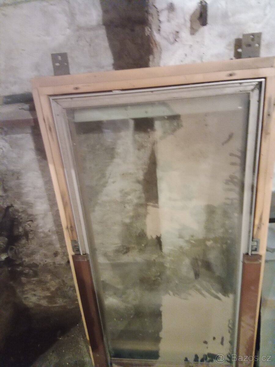 Prodávám střešní okna 12080cm