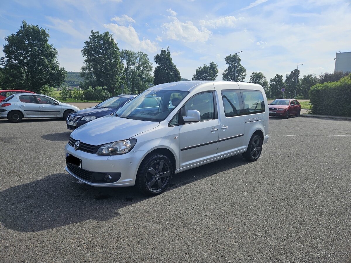 Volkswagen Caddy Maxi 2.0 TDI 103kw, DSG, 7 míst, Servis VW