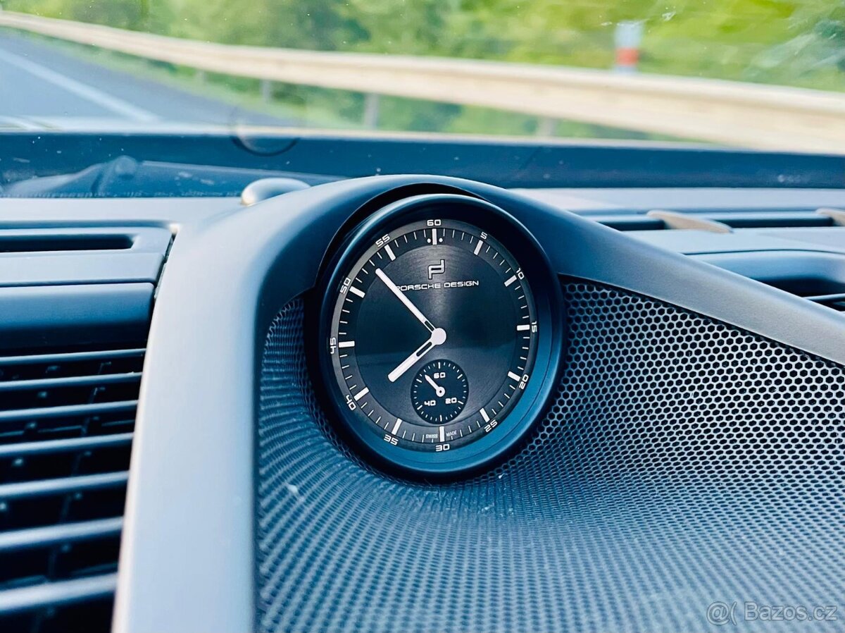 PORSCHE Chrono / LCD Cayenne, Panamera,911 atd.