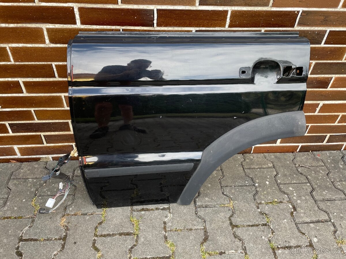 Land Rover Discovery 2 - zadní levé dveře + ostatní