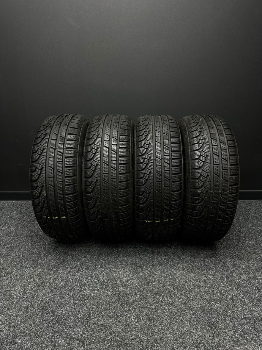 Sada pneu Pirelli 205/60/16 92H