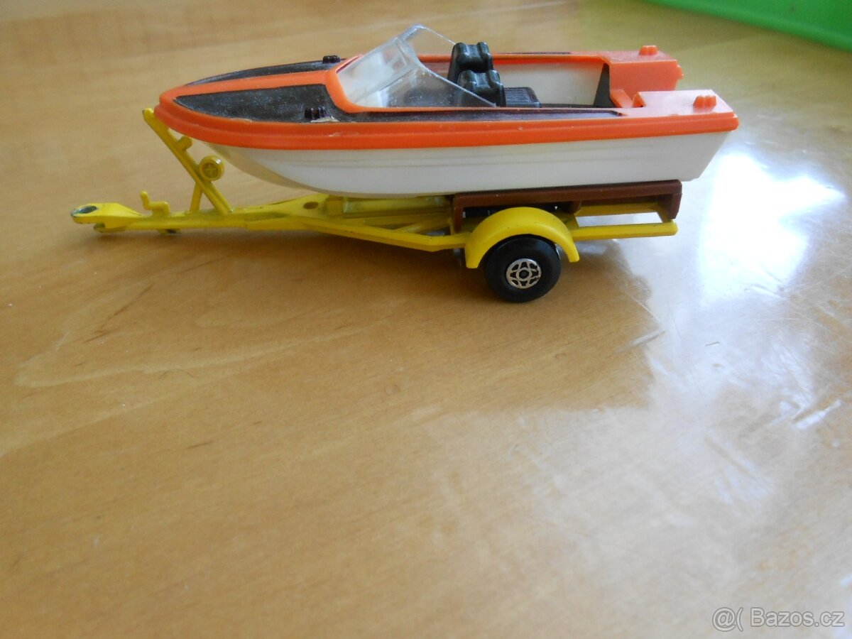 MATCHBOX LESNEY přívěs na člun + karavan SIKU- vše zachovalé