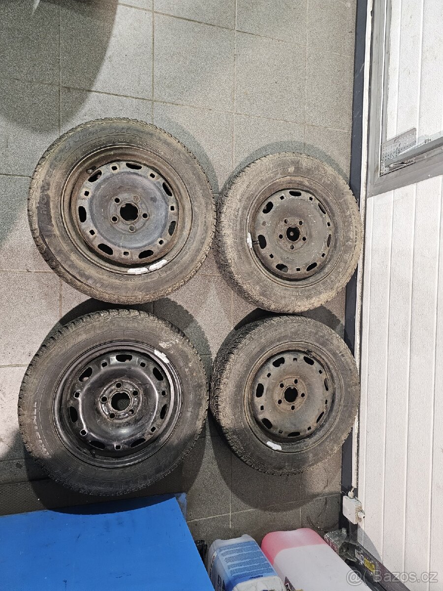 Škoda Fabia, Vw Polo, Fox disky + zimní 165/70/14.