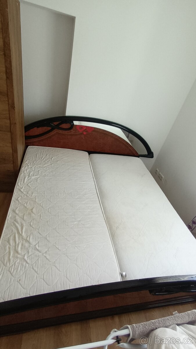 Manželské postel
