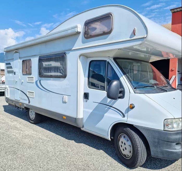 Půjčovna - Pronájem Obytný automobil /Karavan