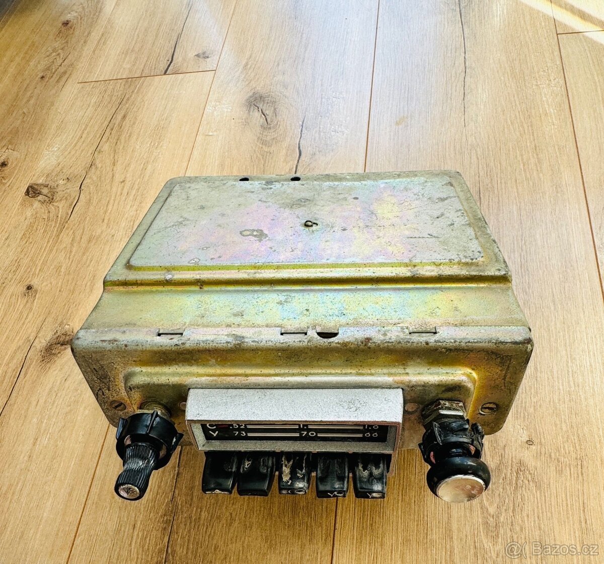 Radio Gaz 24 Volha 1 model 1970-1975 rok AT -66