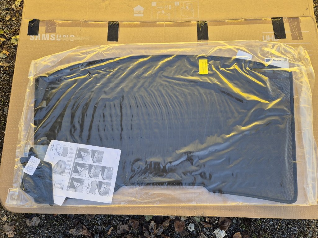 sluneční clony Audi A3 limousine od 2013 8V5064160