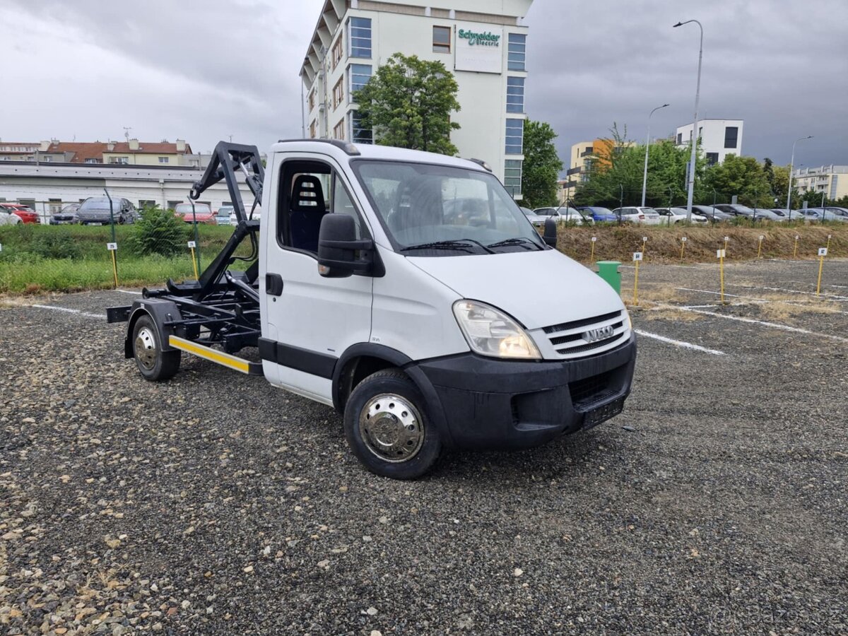 Kontejner Iveco daily do 3,5 tuny