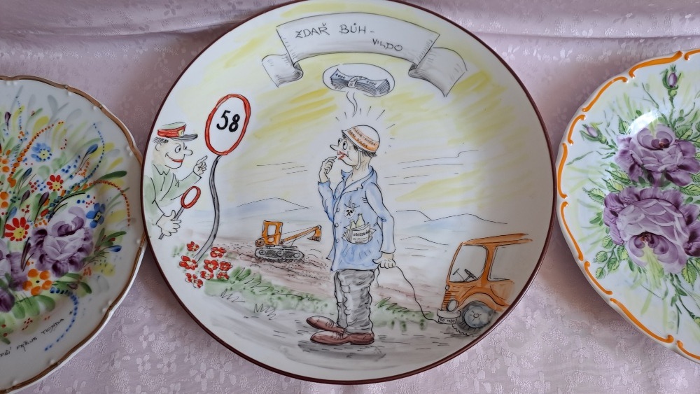 RETRO PORCELÁN TALÍŘE RUČNĚ MALOVANÉ