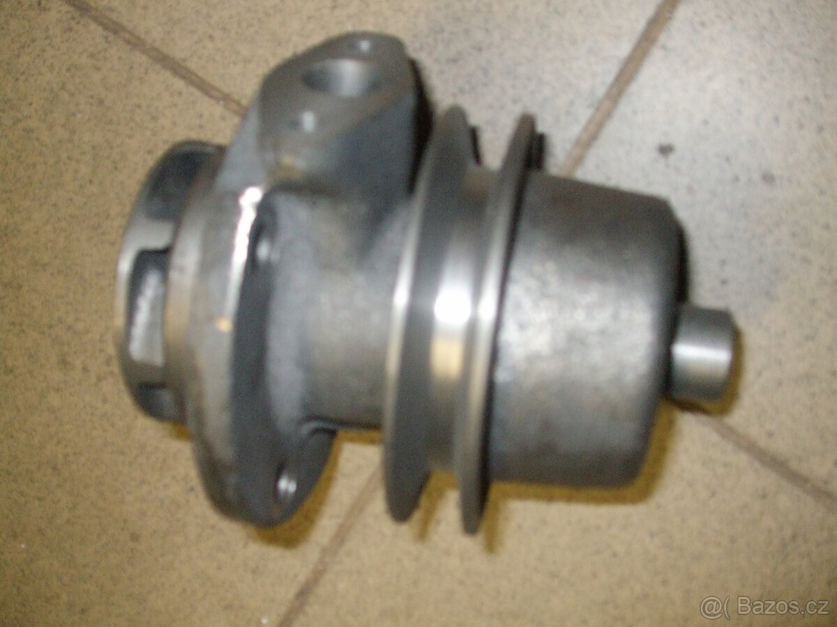 zetor 15 vodní pumpa