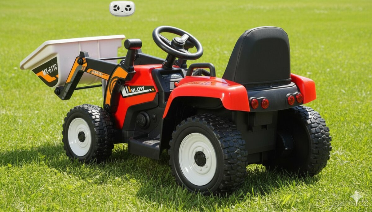 Nový lektrický traktor s nakládací lžící 90W