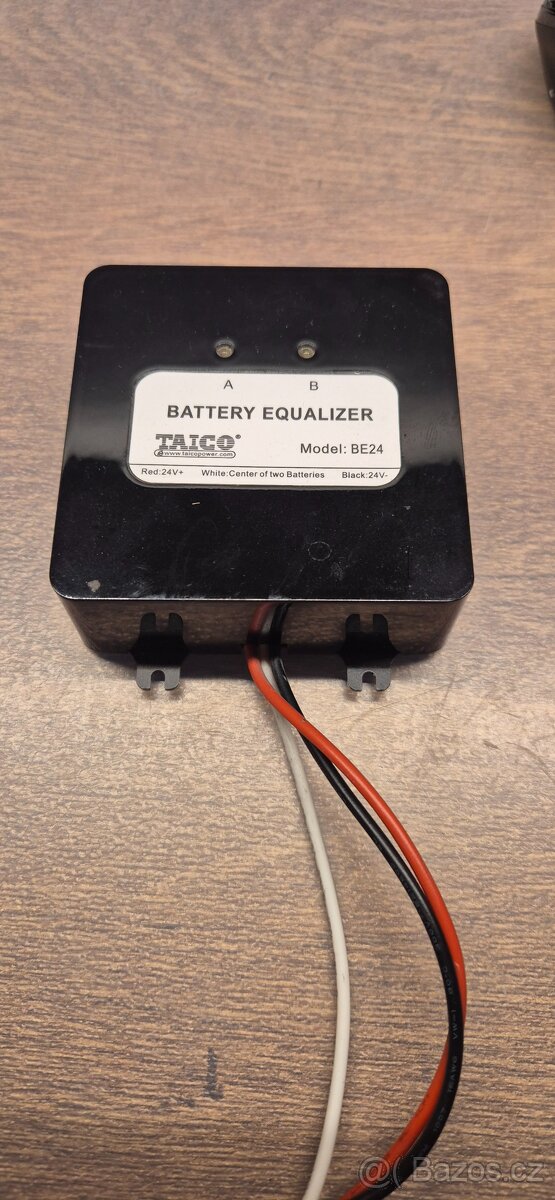 Balancér baterií 24V (2×12V)