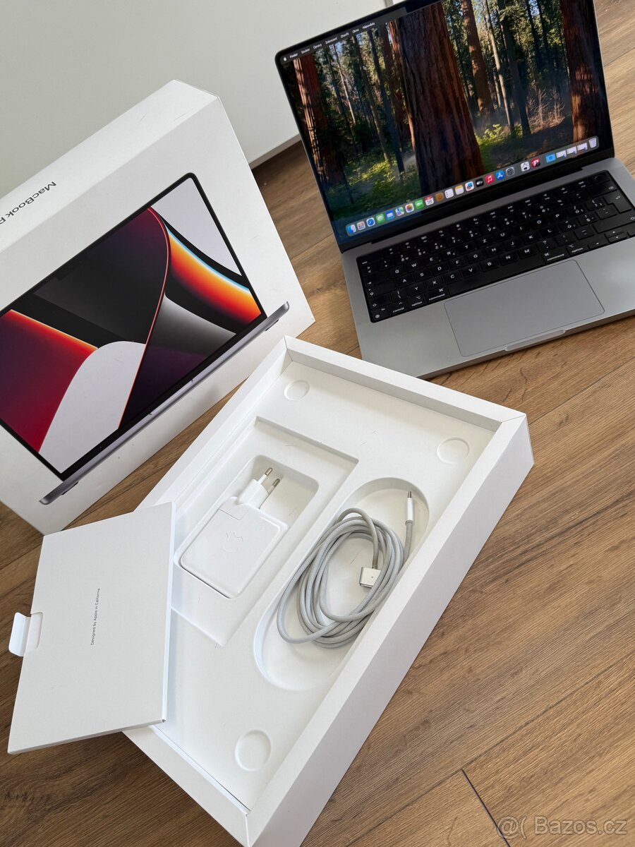 MacBook M1 Pro | 100% Baterie, Příslušenství