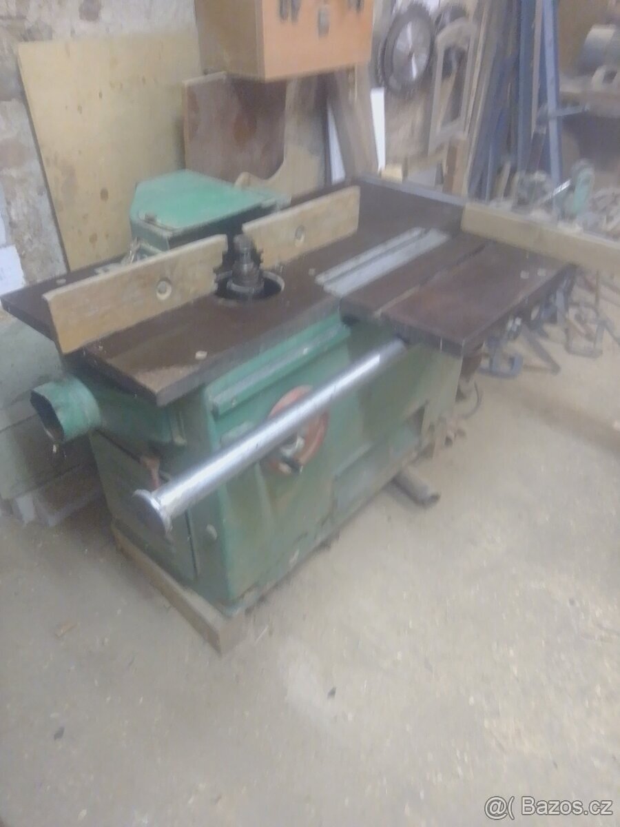 Pila a spodní frézka