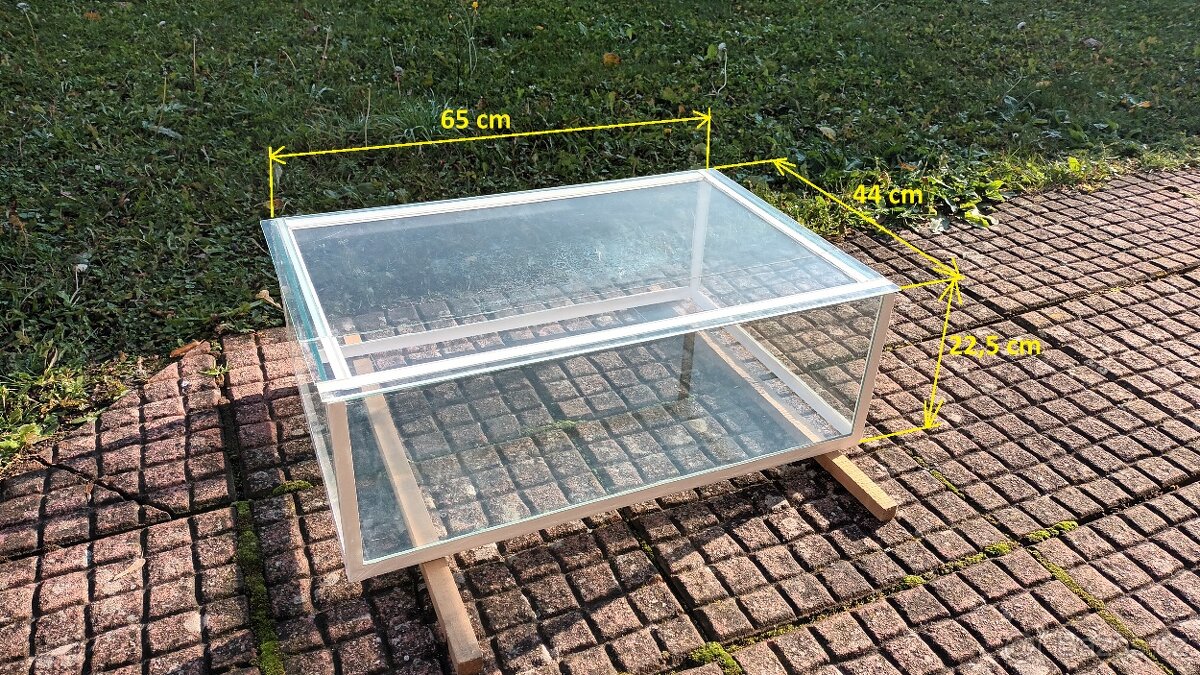 Akvárium 63 litrů s krycími skly