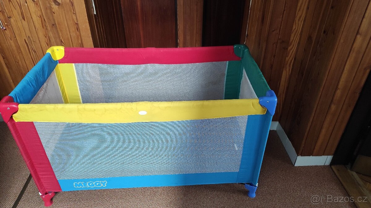 Dětská skládací postýlka meggy