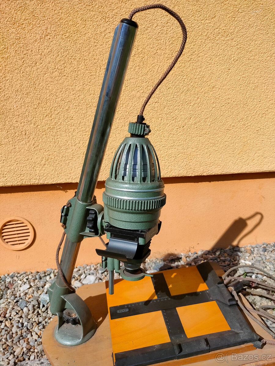 Zvětšovací přístroj Meopta Opemus