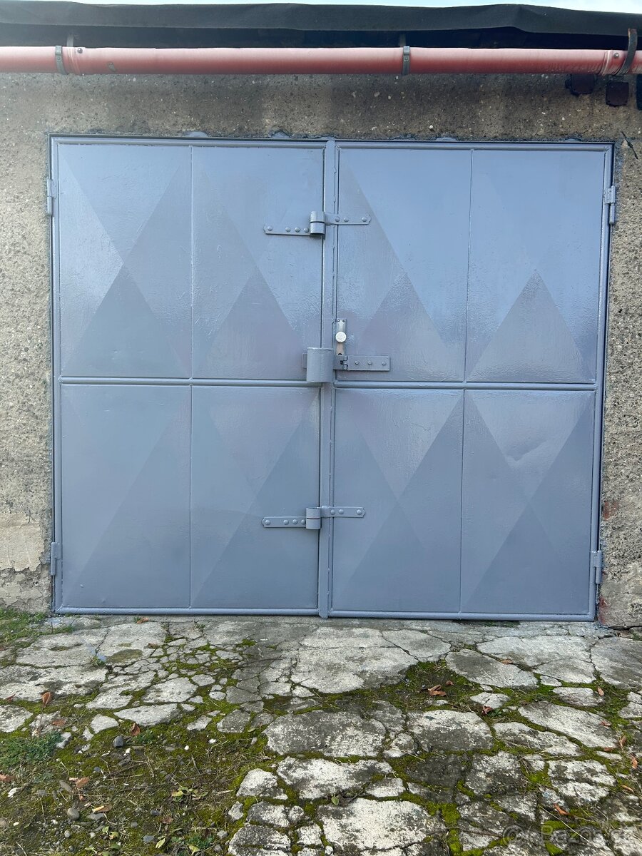 Pronájmu garáž po rekonstrukci s el. Na ulici Ibsenova