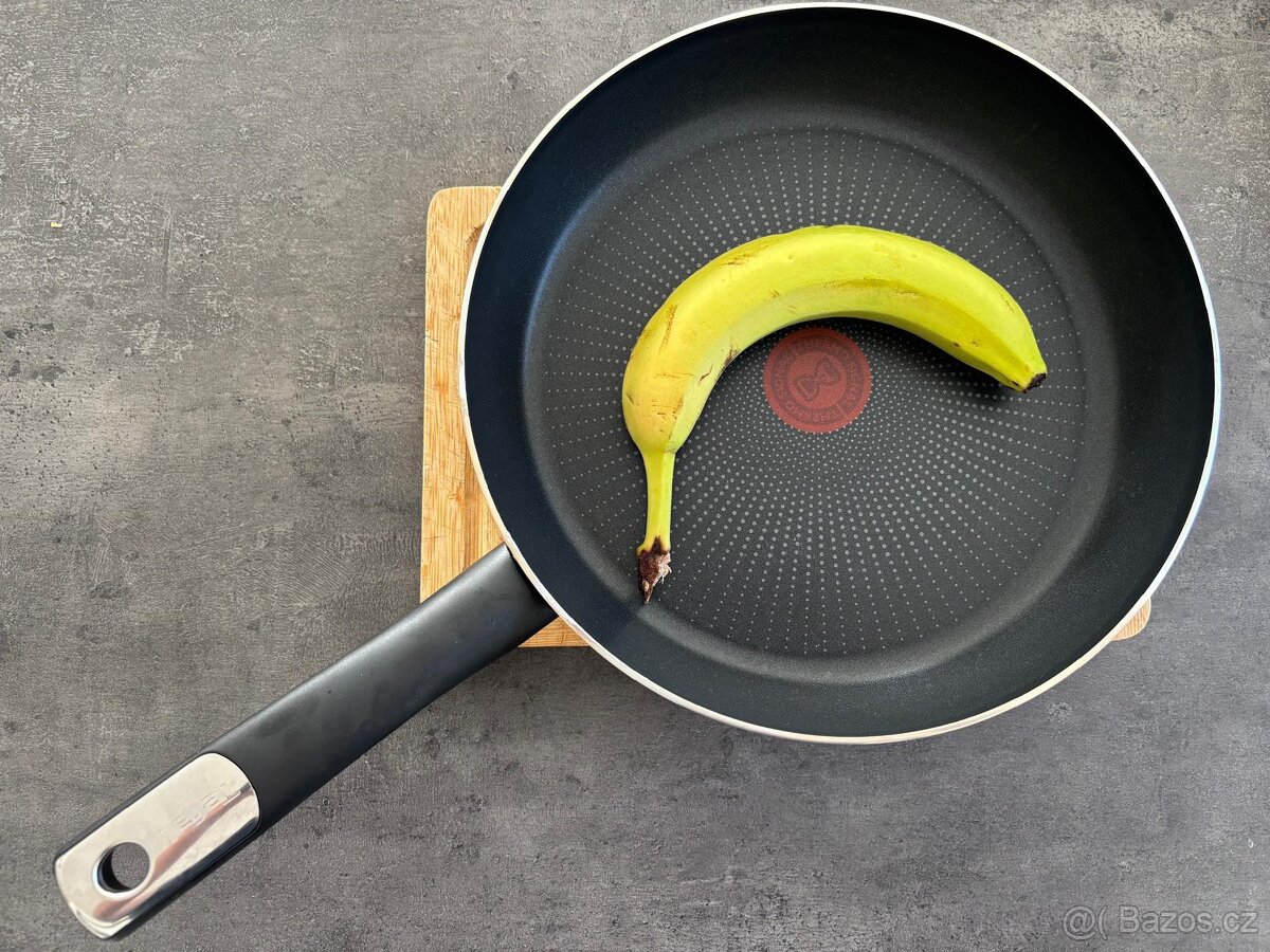 Nová pánev Tefal 28cm (drobná poškození)