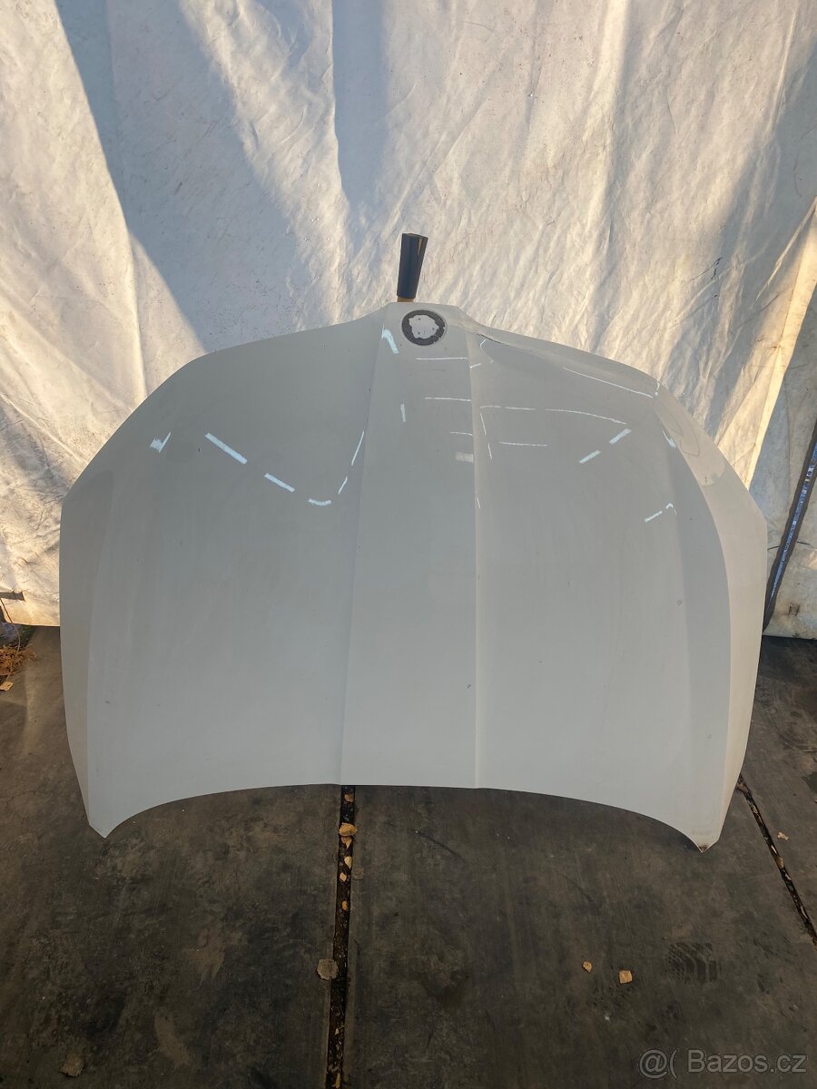 OCTAVIA lll FACELIFT KAPOTA