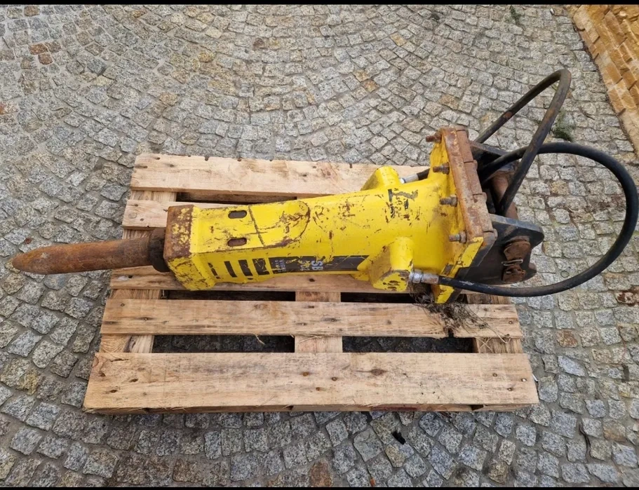 hydraulicke bouraci kladivo Atlas copco sb302 ,minibagr,bagr