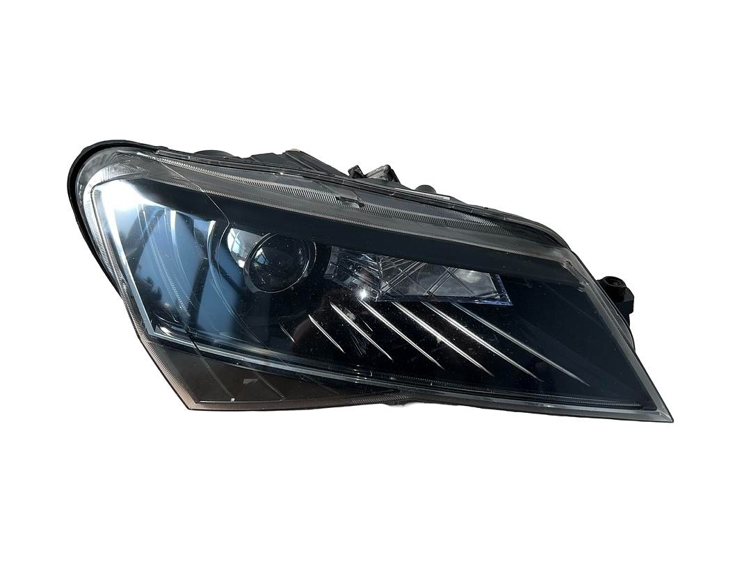LED pravý xenon bixenon 3V1941016A Škoda Superb 3 2018