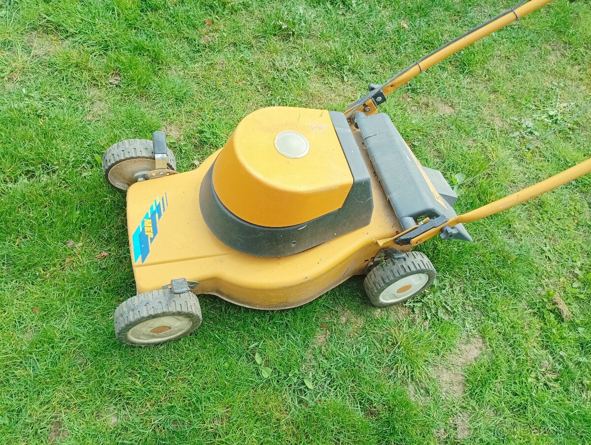 Sekačka na trávu elektrická s košem