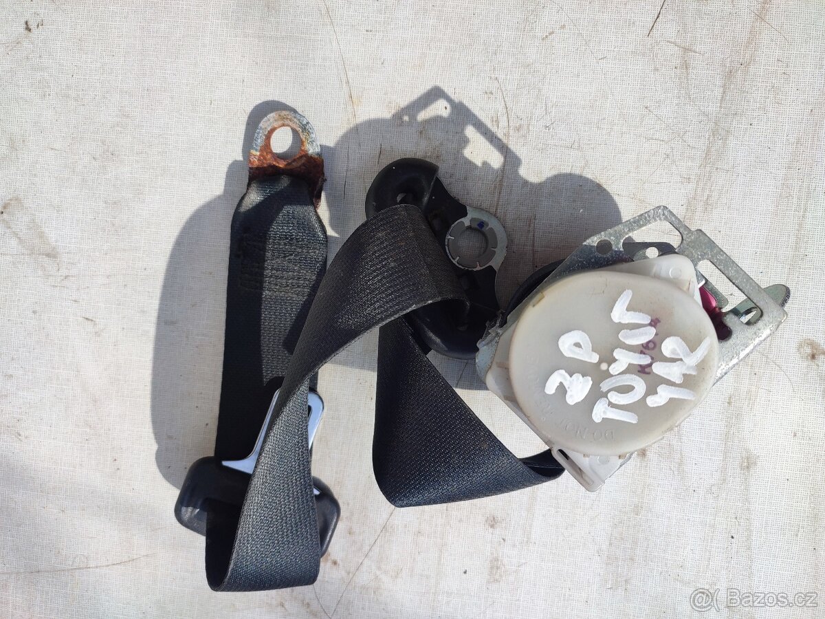 Toyota Yaris (1999-2006) - Bezpecnostny pas ZP