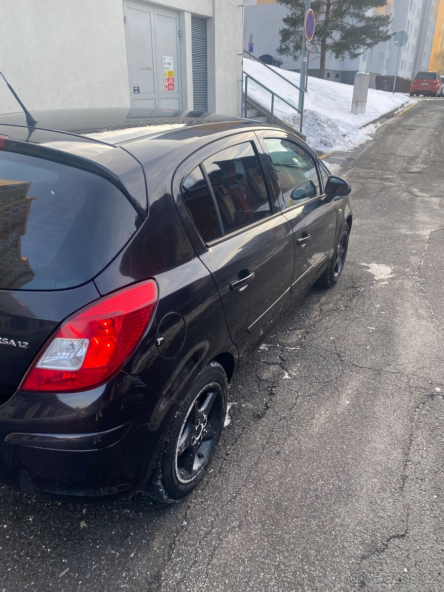 Opel Corsa D 1.2 benzin