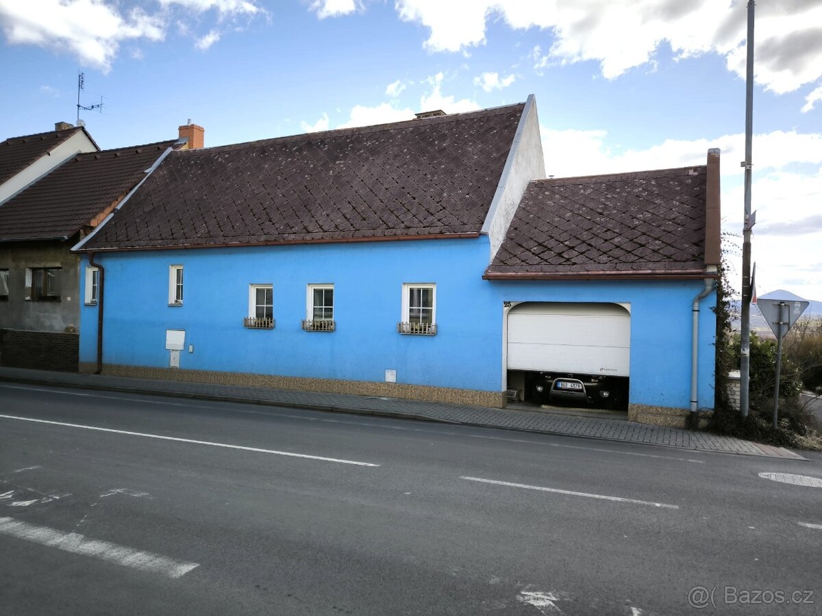 RD, 4+1, 190m2, garáž, Unčín, Krupka