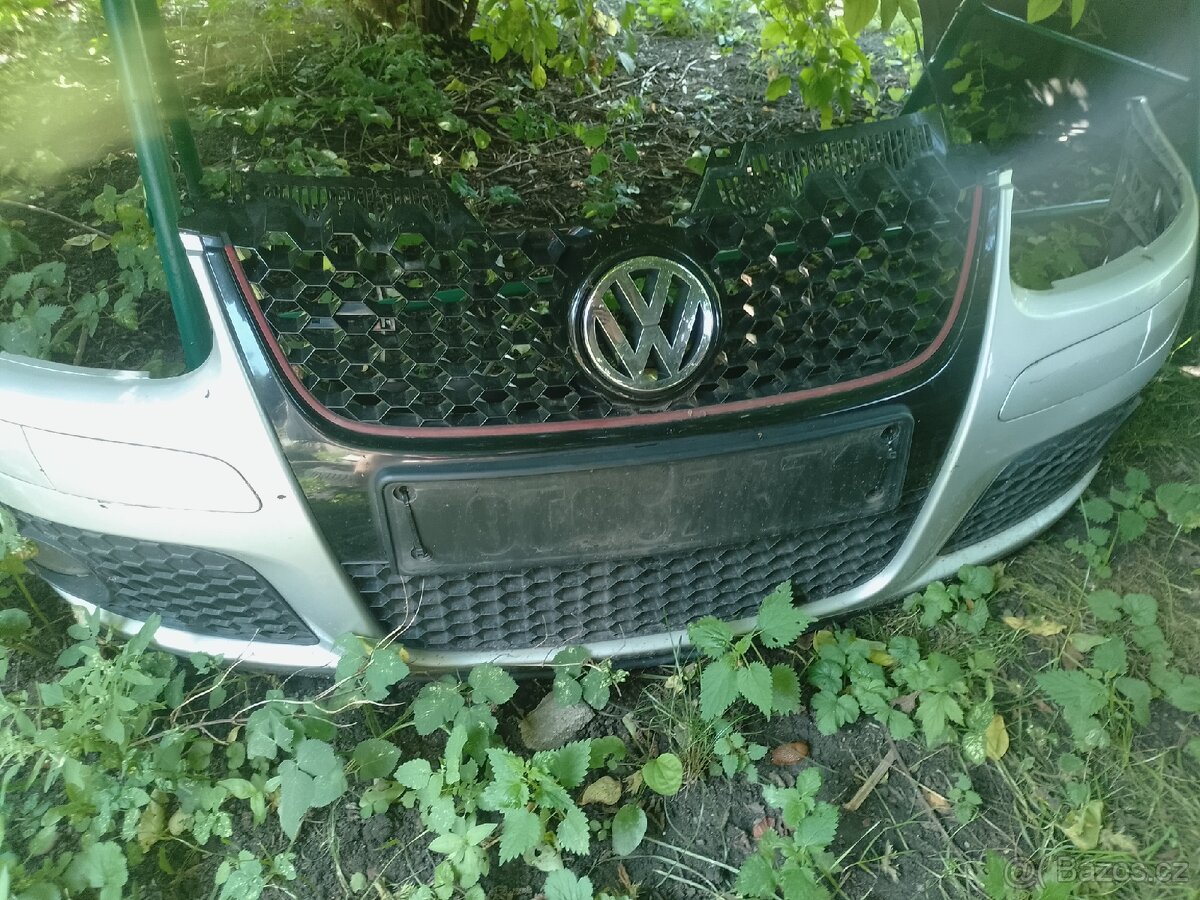 Přední nárazník golf 5 gti