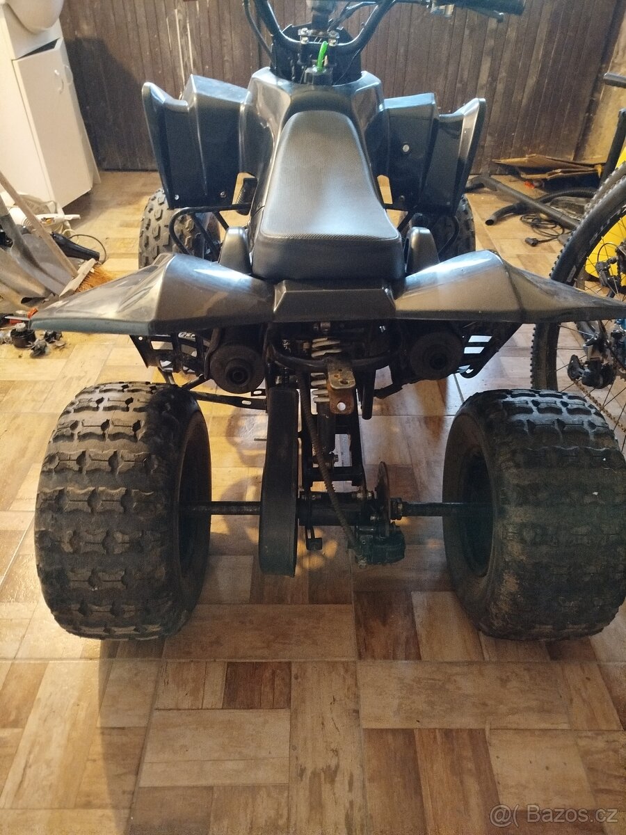 Prodám čtyřkolku Warrior 125cc
