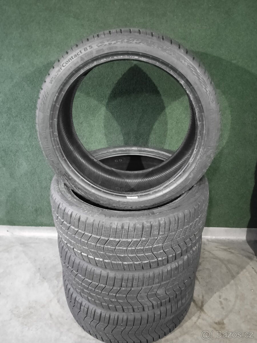 4ks nove zimni 225/40/19 continental