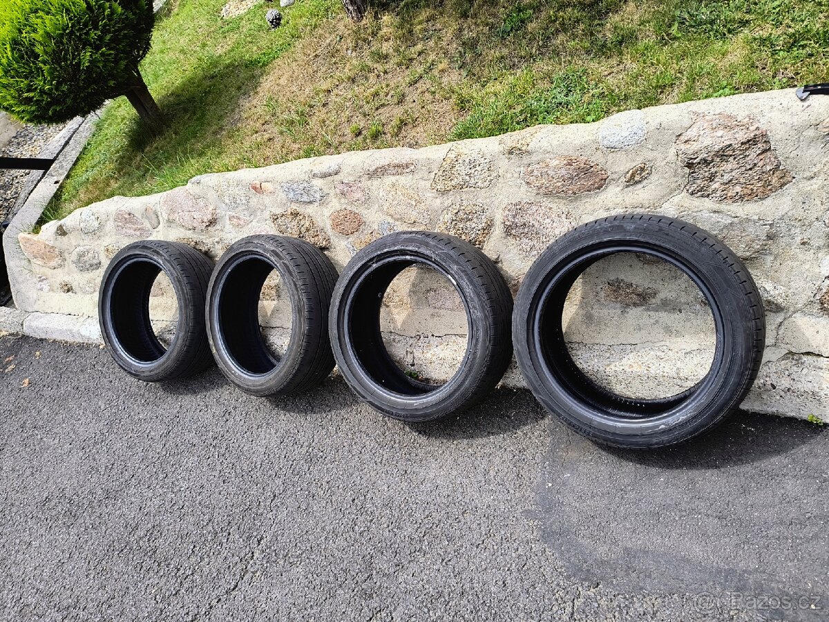 Dunlop 225/45 R17 sada