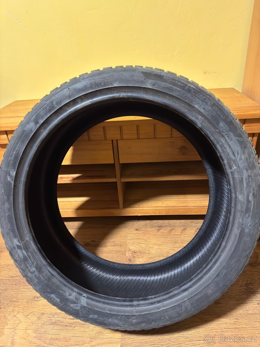 Prodám zimní pneu Hankook Winter icept evo3 245/40 R20 99W