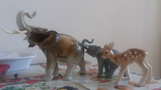 Retro porcelánový slon 2x, velký je DUX, druhý ne