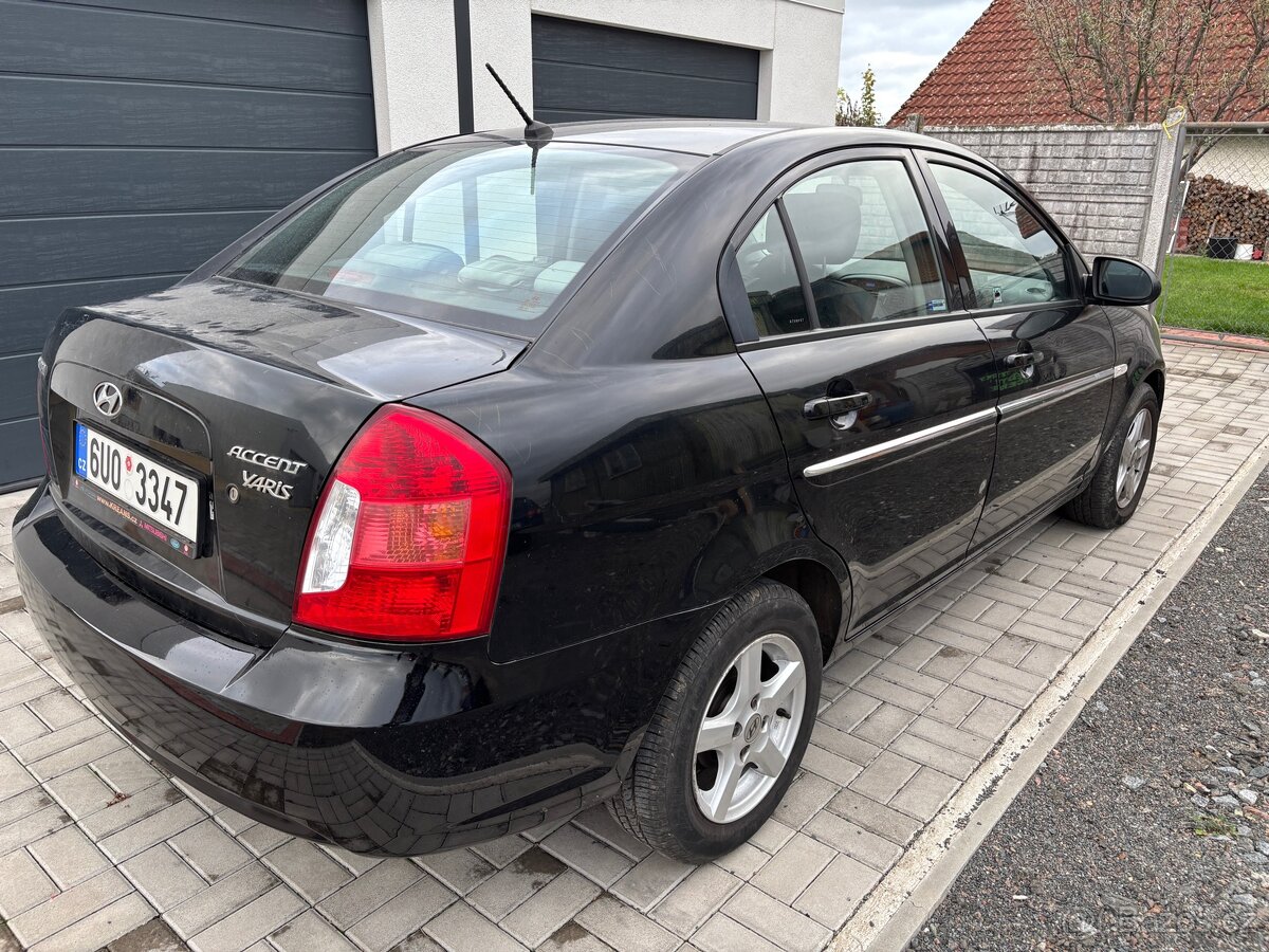 Hyundai Accent 1,4i, r. 2010, 105.tkm, klima