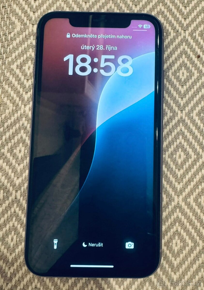 iPhone 11, 64 GB, barva fialová, kapacita baterie 81%