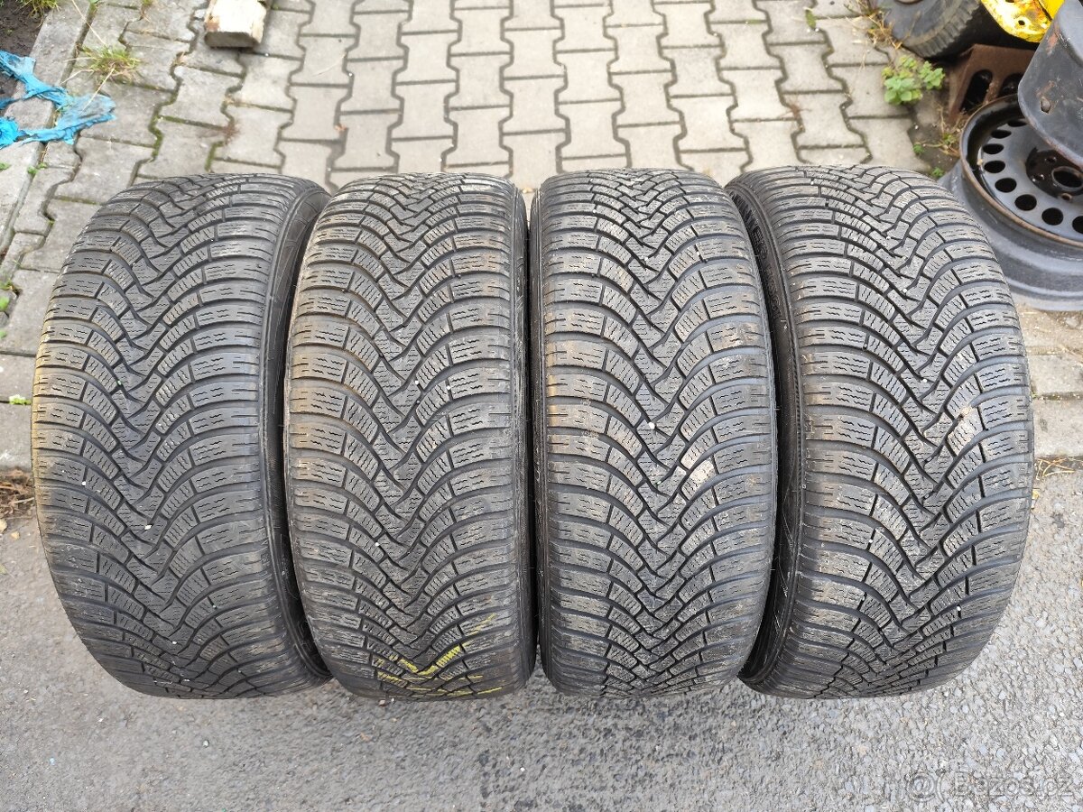 Zimní pneu 225/45/19