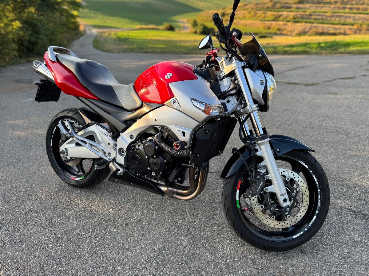 Suzuki GSR 600