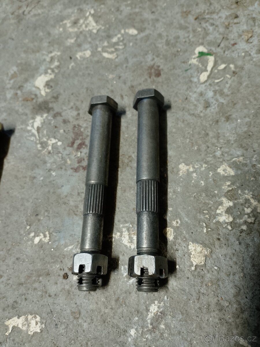 Škoda 100 100L 110L 110R šrouby ramen