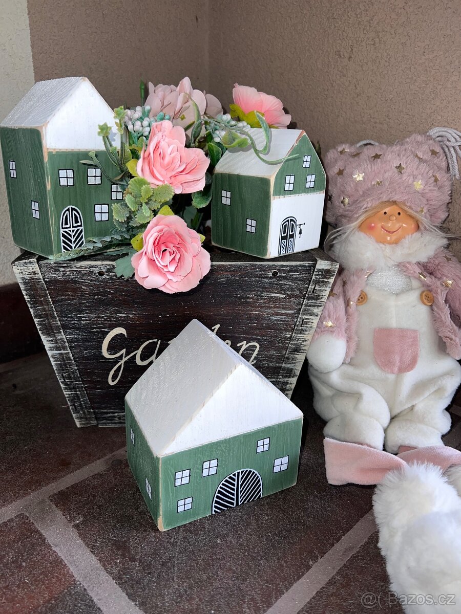 Dekorace - dřevěné domečky