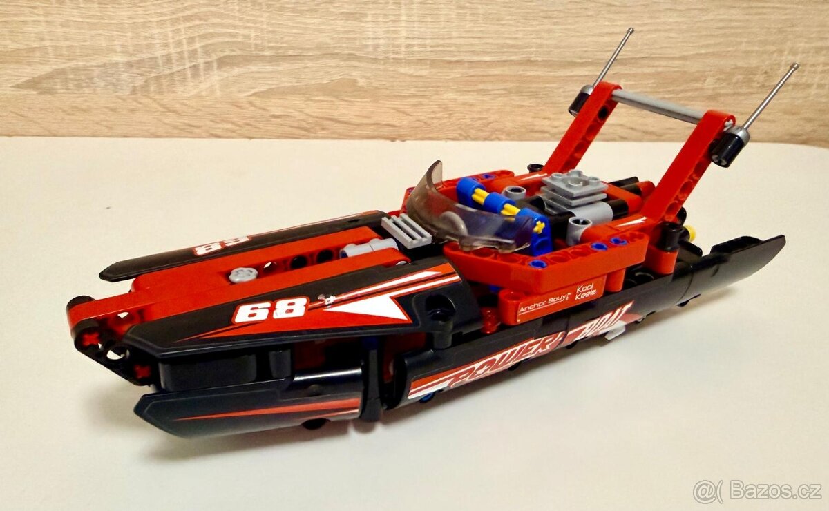 Lego Technic 42089 Motorový člun