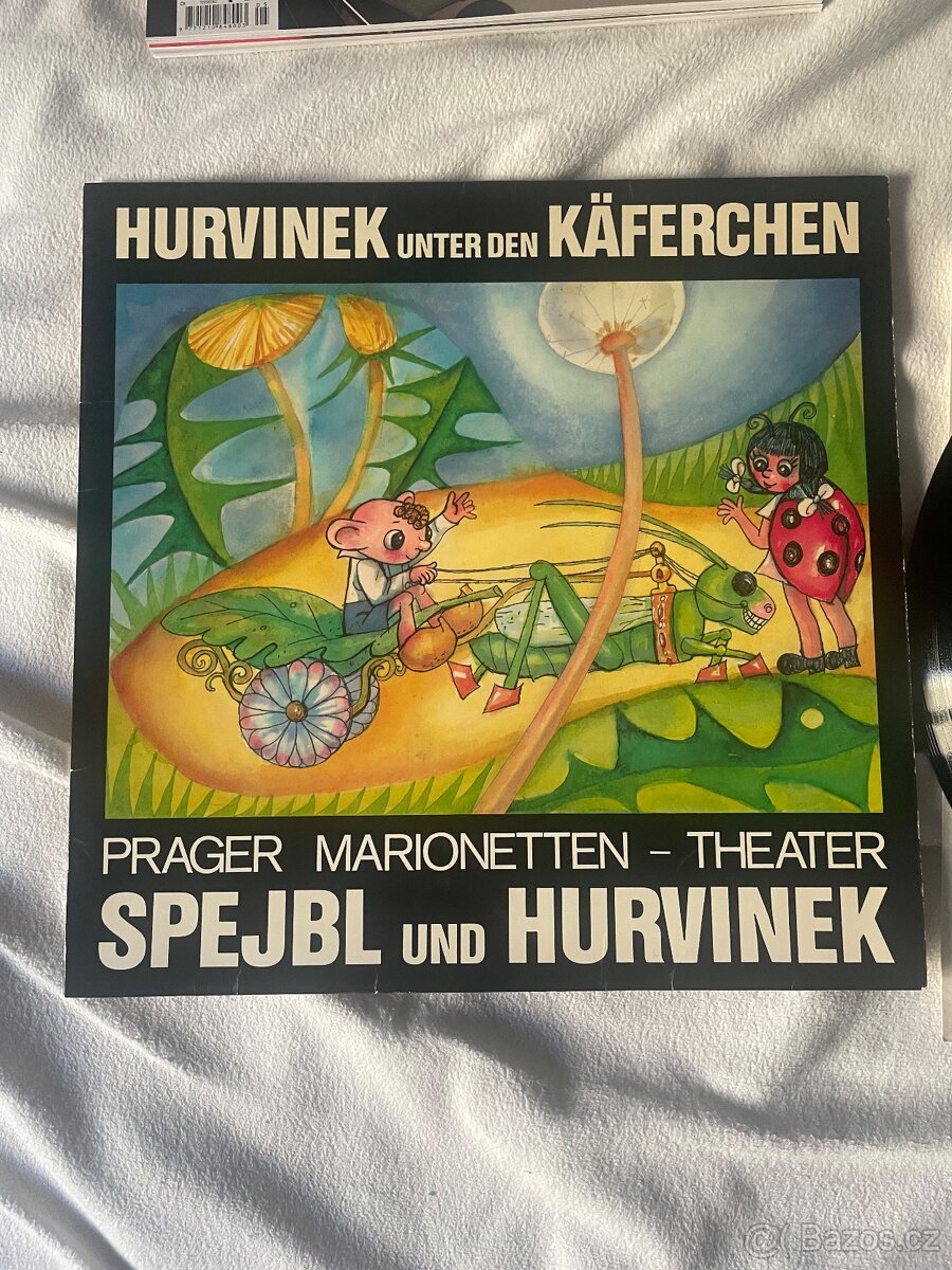Hurvínek unter den Kaferchen
