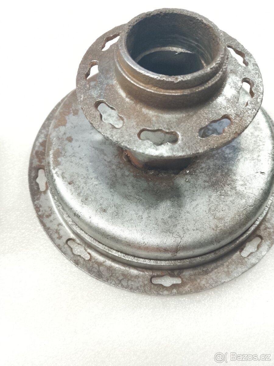 ČZ 125 150 C STŘED KOLA  ORIGINÁL