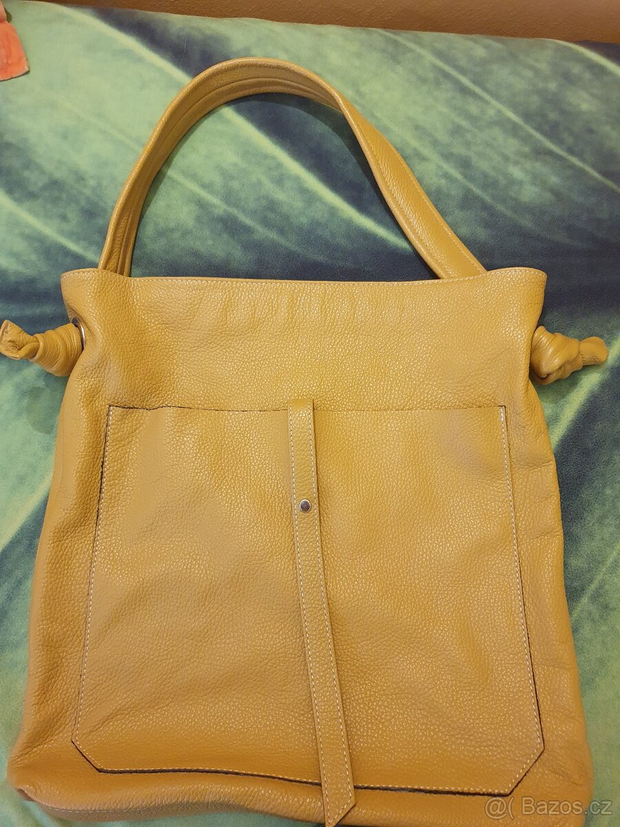 Kabelka z pravé kůže