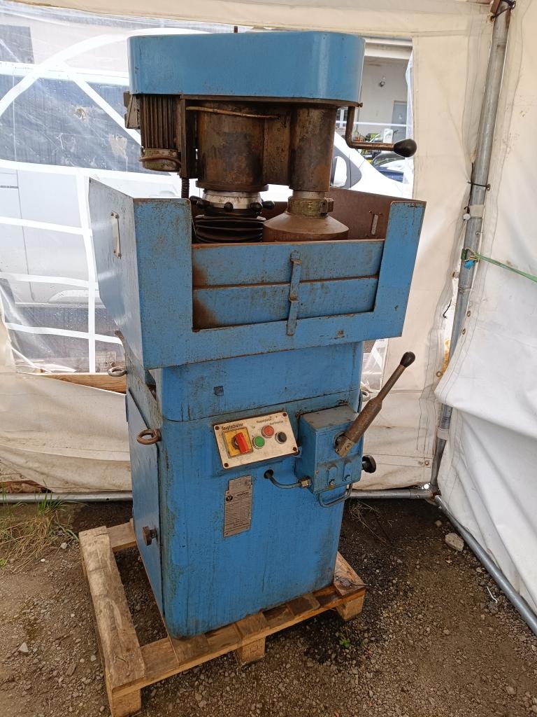 Rovinná bruska VEB POLYGRAPH