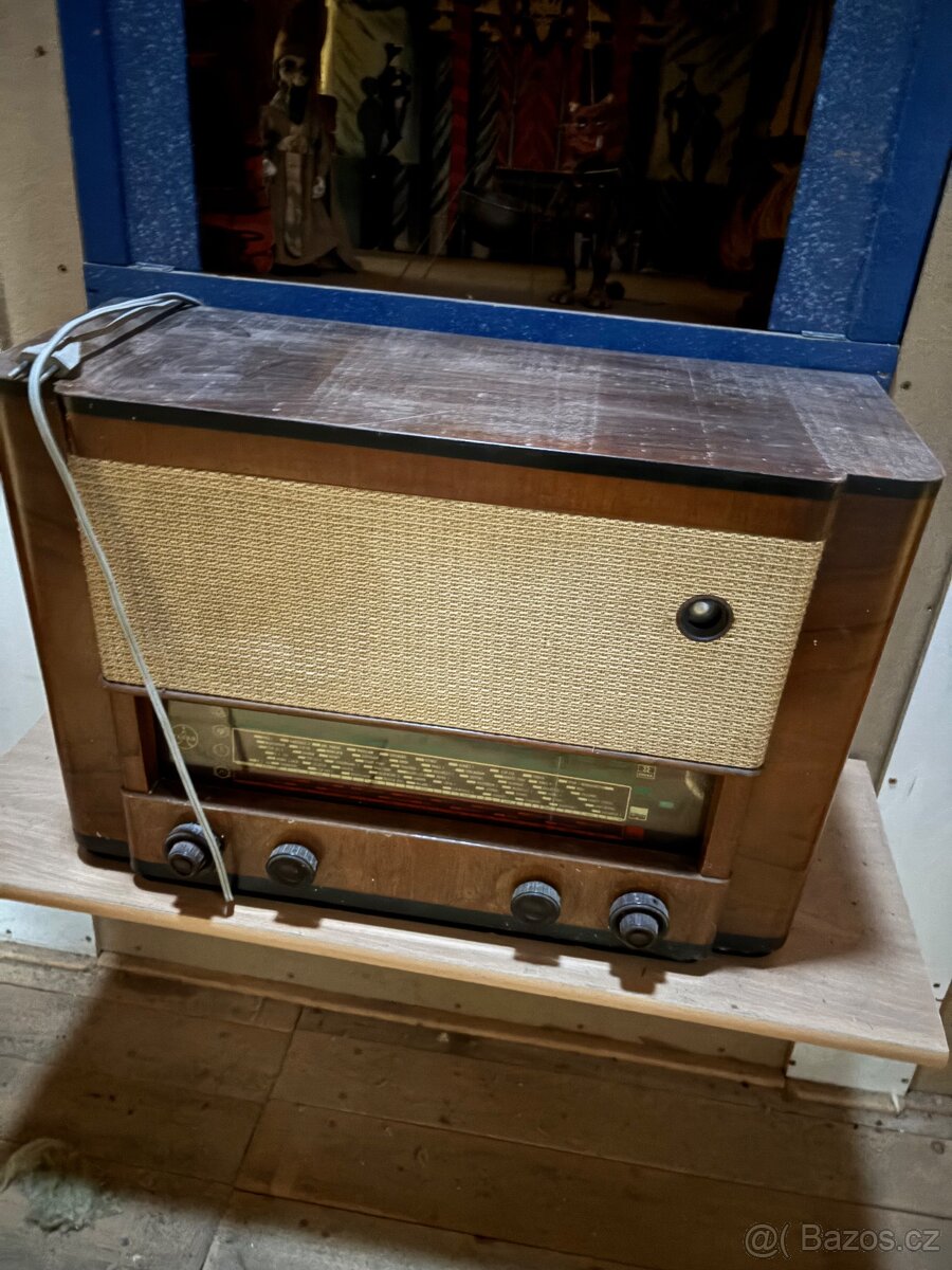 Staré lampové rádio