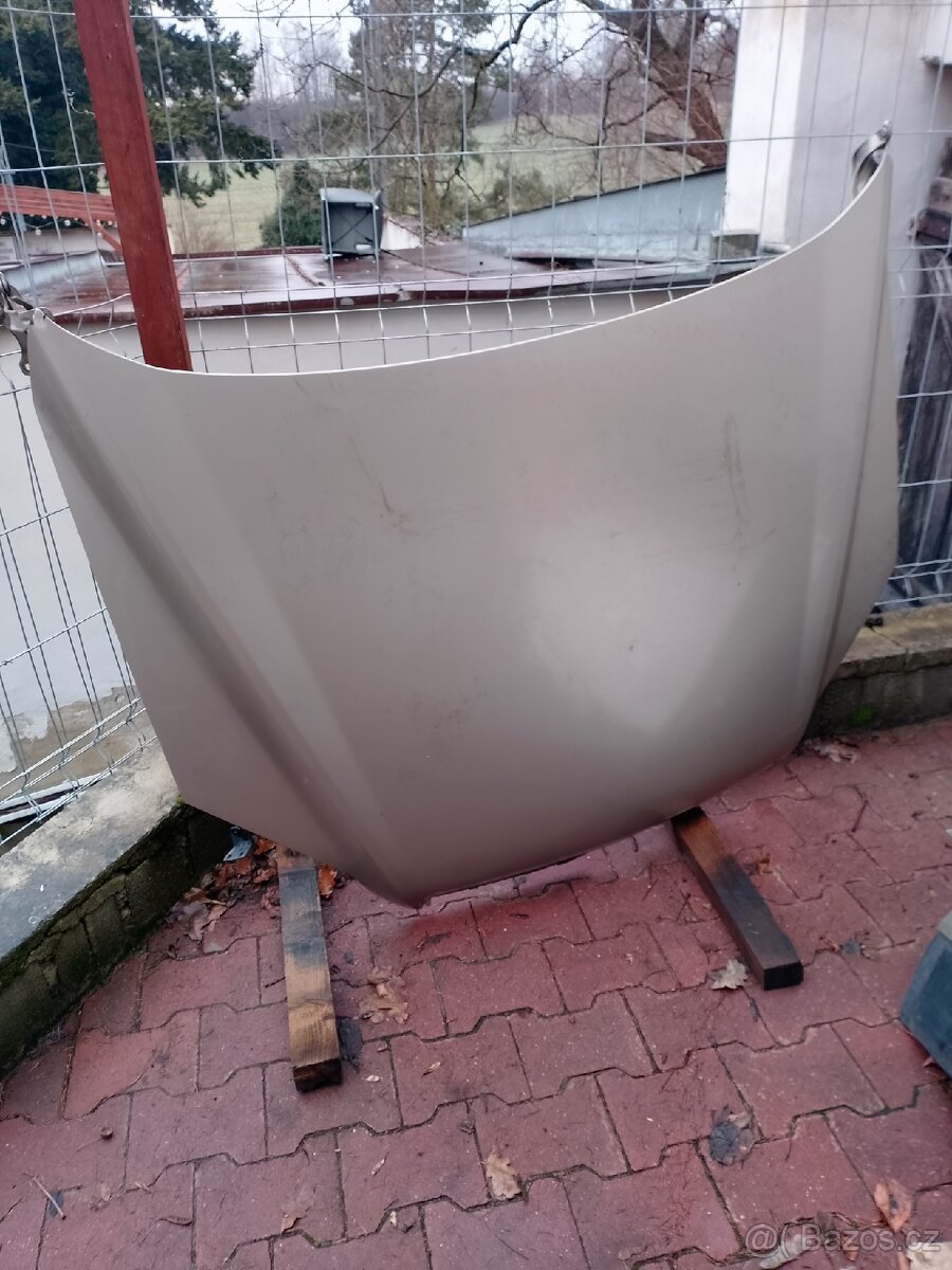 Chevrolet captiva kapota