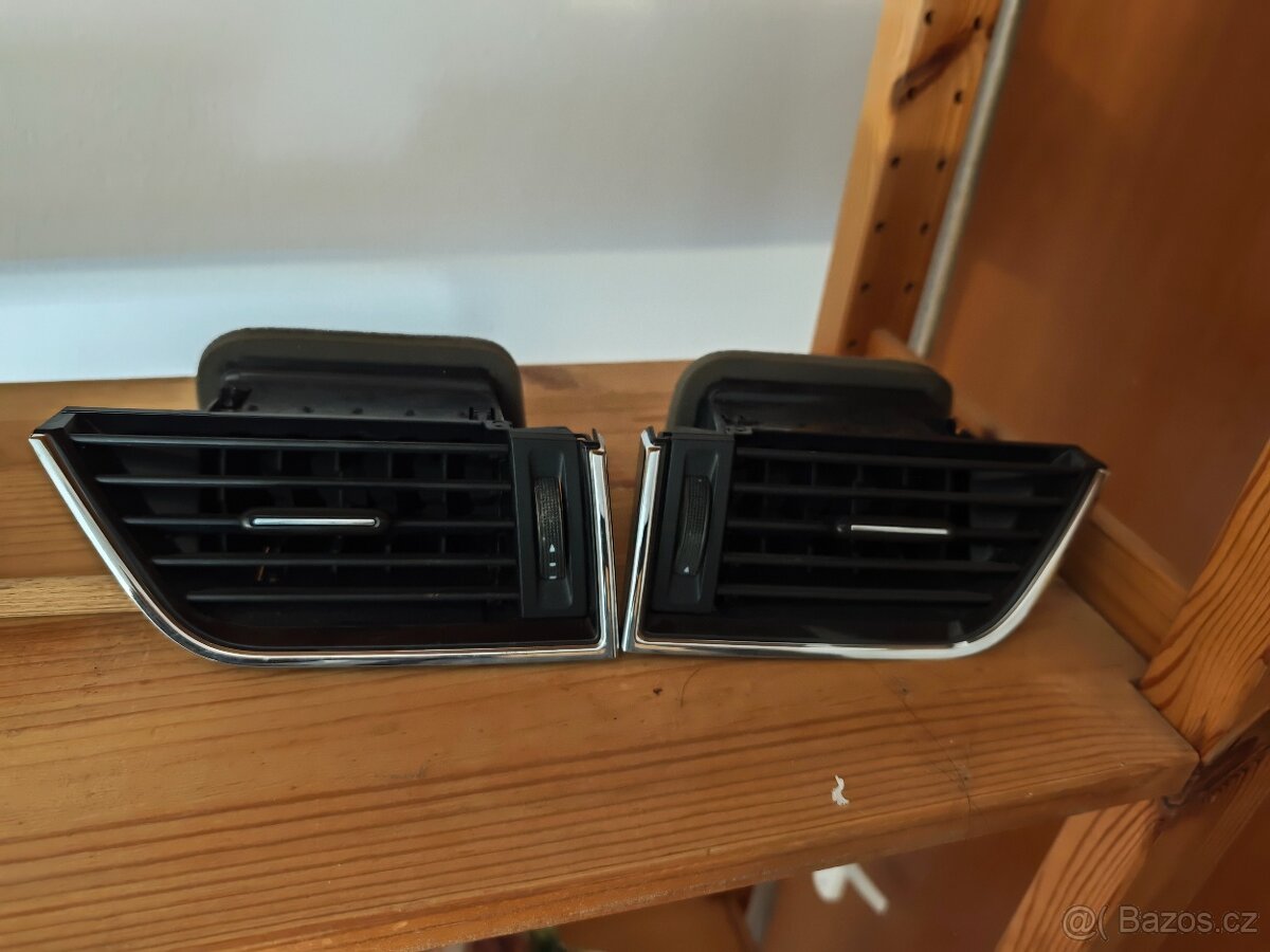 Větrací mřížka Octavia 3